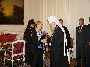 10 сентября 2003 года митрополит Смоленский и Калининградский Кирилл, председатель Отдела внешних церковных связей Московского Патриархата, имел встречу с министром иностранных дел Австрии Бенитой Ферреро-Вальднер. Фото: Информационная служба Венской и Австрийской епархии. Официальный сайт Русской Православной Церкви /