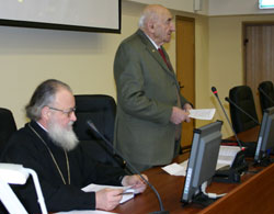 27 января 2005 года председатель Отдела внешних церковных связей Московского Патриархата митрополит Смоленский и Калининградский Кирилл принял участие в работе секции 'Исследование научного творчества пионеров освоения космического пространства' Академических чтений по космонавтике.Фото Службы коммуникации ОВЦС МП.Официальный сайт Русской Православной Церквиhttp://www.mospat.ru