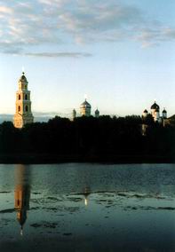 В день празднования памяти преподобного Серафима Саровского Святейший Патриарх Алексий совершил Божественную литургию и праздничный молебен в Серафимо-Дивеевском монастыре. Фото: Служба коммуникации ОВЦС МП. Официальный сайт Русской Православной Церкви Фото: Сергея Титова. Служба коммуникации ОВЦС МП. Официальный сайт Русской Православной Церкви /