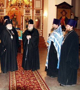 Митрополит Смоленский и Калининградский Кирилл прибыл с визитом в Кемеровскую епархию. Официальный сайт Русской Православной Церкви /