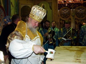 В ходе визита в Кемеровскую епархию митрополит Смоленский и Калининградский Кирилл посетил Киселевск. Официальный сайт Русской Православной Церкви /