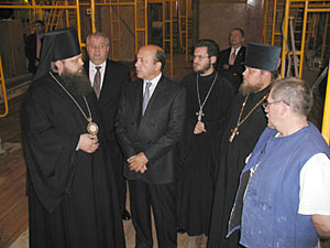 24 сентября 2003 года министр иностранных дел России, сопровождающий Президента РФ В.В.Путина во время визита в США, посетил Свято-Николаевский Патриарший кафедральный собор в Нью-Йорке. Фото пресс-службы Патриарших приходов в США. Официальный сайт Русской Православной Церкви /