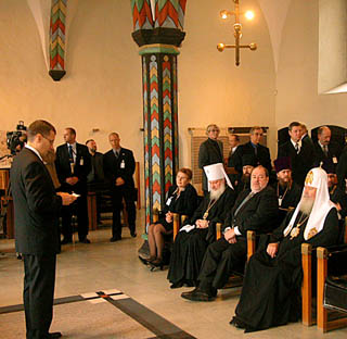 On 30 September 2003 His Holiness Patriarch Alexy II of Moscow and All Russia met with the vice-mayor of the capital of Estonia Toomas Vitsut.  Foto: DECR MP Communication service. The Official site of the Russian Orthodox Church http://www.mospat.ru