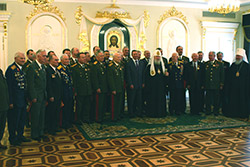 5 мая 2005 года в Патриаршей и Синодальной резиденции в Свято-Даниловом монастыре состоялась встреча Святейшего Патриарха Московского и всея Руси Алексия II с министром обороны Российской Федерации С.Б.Ивановым и группой сотрудников Министерства.Фото Службы коммуникации ОВЦС МП.Официальный сайт Русской Православной Церквиhttp://www.mospat.ru