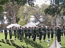 5 мая 2005 года в ЮАР, на военном кладбище в Саймонстауне, расположенном недалеко от кейптаунской военно-морской базы, состоялось открытие и освящение памятника русским морякам, похороненным здесь в период с 1809 по 1912 годы.Официальный сайт Русской Православной Церквиhttp://www.mospat.ru