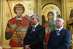 Божественной литургией и панихидой, совершенными Святейшим Патриархом Алексием в храме во имя Георгия Победоносца на Поклонной горе, Русская Церковь вступила в празднование 60-летия Победы. Фото Службы коммуникации ОВЦС МП.Официальный сайт Русской Православной Церквиhttp://www.mospat.ru