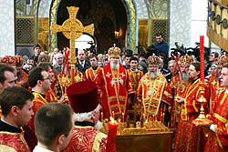 Божественной литургией и панихидой, совершенными Святейшим Патриархом Алексием в храме во имя Георгия Победоносца на Поклонной горе, Русская Церковь вступила в празднование 60-летия Победы. Фото Службы коммуникации ОВЦС МП.Официальный сайт Русской Православной Церквиhttp://www.mospat.ru