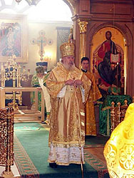 7 июля 2004 года Святейший Патриарх Московский и всея Руси Алексий II совершил чин Великого освящения воссозданного храма во имя преподобного Макария Великого при Санкт-Петербургском Государственном горном институте (техническом университете) и совершил первую Божественную литургию в новоосвященном храме.Фото Службы коммуникации ОВЦС МП.Официальный сайт Русской Православной Церкви http://www.mospat.ru