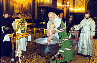 Таинство Крещения в Кафедральном соборе Храма Христа Спасителя.