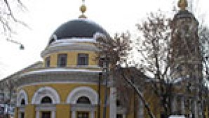 Αγιορείτες Κελλιώτες συμμετείχαν στη Λειτουργία, την οποία τέλεσε την εορτή των Εισοδίων της Θεοτόκου ο Μητροπολίτης Ιλαρίωνας