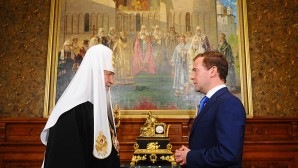 (Russian) Президент России поздравил Предстоятеля Русской Церкви с днем тезоименитства