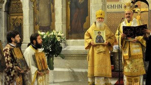 В праздник Торжества Православия ректор и учащиеся русской семинарии молились в греческом соборе Парижа