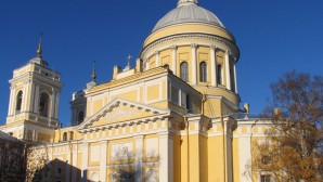 (Russian) Блаженнейший Архиепископ Иероним  принял участие в торжественном приеме в Александро-Невской Лавре