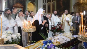 (Russian) Святейший Патриарх Кирилл простился с многолетним сотрудником ОВЦС протоиереем Аркадием Тыщуком