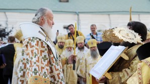 (Russian) В канун дня памяти святого равноапостольного князя Владимира Предстоятель Русской Церкви совершил всенощное бдение в Киево-Печерской лавре