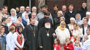 Une liturgie épiscopale à Hambourg pour la fête de l’icône de la Mère de Dieu «de Smolensk»