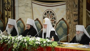 (Russian) Предстоятель Русской Церкви: Митрополии — древняя и традиционная форма церковного устройства