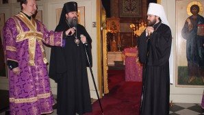 Μητροπολίτης Ιλαρίωνας σε Ιερό Καθεδρικό Ναό Κοιμήσεως της Θεοτόκου του Πατριαρχείου Μόσχας στο Λονδίνο