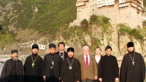 Ολοκληρώθηκε η επίσκεψη του Μητροπολίτου Βολοκολάμσκ Ιλαρίωνος στο Άγιον Όρος