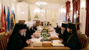 Под председательством Святейшего Патриарха Кирилла в Петербурге открылось очередное заседание Священного Синода