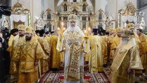 Святейший Патриарх Кирилл возглавил служение Божественной литургии в Пюхтицком монастыре