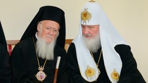 Συνάντηση του Πατριάρχου Κυρίλλου με τον Πατριάρχη Κωνσταντινουπόλεως Βαρθολομαίο