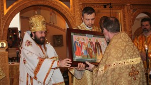 Митрополит Волоколамский Иларион совершил Божественную литургию в Николаевском приходе в Оксфорде