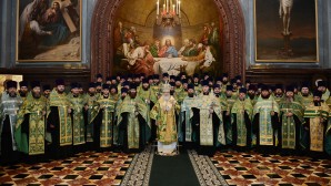 Святейший Патриарх Кирилл вручил богослужебные награды сотрудникам Отдела внешних церковных связей