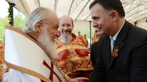 Orthodox politician from Montenegro prays at Patriarchal service in Butovo