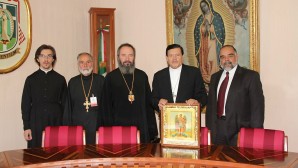 Управляющий Патриаршими приходами в США встретился с католическим примасом Мексики