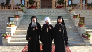 Продолжается паломническая поездка митрополита Волоколамского Илариона в Румынию