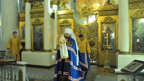 (Russian) Митрополит Иларион: Восприняв слово Божие, посеянное в добрую землю их сердец, святые принесли великие плоды