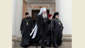 Предстоятель Православной Церкви в Америке посетил Александро-Невскую Лавру