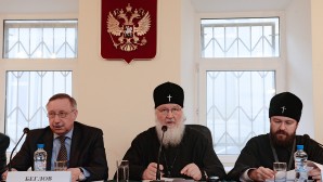 ΚΟΙΝΗ ΣΥΝΕΔΡΙΑ ΤΗΣ ΟΜΑΔΑΣ ΕΡΓΑΣΙΑΣ ΠΑΡΑ ΤΟΝ ΠΡΟΕΔΡΟ ΤΗΣ ΡΩΣΙΑΣ ΕΠΙ ΤΗΣ ΠΡΟΠΑΡΑΣΚΕΥΗΣ ΕΚΔΗΛΩΣΕΩΝ ΠΡΟΣ ΤΙΜΗΝ ΤΟΥ ΑΓΙΟΥ ΠΡΙΓΚΙΠΟΣ ΒΛΑΔΙΜΗΡΟΥ ΚΑΙ ΤΟΥ ΔΙΟΙΚΗΤΙΚΟΥ ΣΥΜΒΟΥΛΙΟΥ ΤΟΥ ΠΑΝΕΠΙΣΤΗΜΙΟΥ ΑΓΙΟΥ ΤΥΧΩΝΟΣ ΥΠΟ ΤΗΝ ΠΡΟΕΔΡΙΑ ΤΟΥ ΑΓΙΩΤΑΤΟΥ ΠΑΤΡΙΑΡΧΟΥ ΚΥΡΙΛΛΟΥ