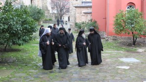Председатель ОВЦС митрополит Волоколамский Иларион посетил Иверский монастырь на Афоне