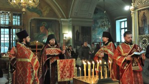 Заместитель председателя ОВЦС совершил панихиду по людям, умершим от СПИДа