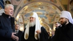 Le Patriarche Cyrille et le maire de Moscou ont visité le métochion de Tchernigov dans la capitale russe