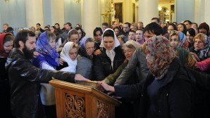Более ста человек воссоединились с Православной Церковью