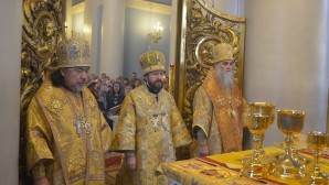 Митрополит Иларион: Господь обращает Свое Слово к каждому человеку