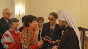 DECR chairman meets with pilgrims from China