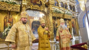 В день памяти первоверховных апостолов Петра и Павла митрополит Иларион совершил Божественную литургию на Подворье Сербской Церкви в Москве