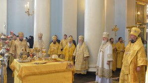 Sua Santità il Patriarca di Mosca e di tutta la Rus’ Kirill ha celebrato la Divina Liturgia nella Chiesa di Mosca dell’icona della Madre «Gioia di tutti i sofferenti» (Trasfigurazione del Signore) sulla via Bolshaya Ordynka.