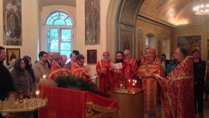 В пятнадцатую годовщину террористической атаки в США память жертв трагедии молитвенно почтили на московском подворье Православной Церкви в Америке