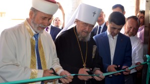 Митрополит Симферопольский и Крымский Лазарь поздравил мусульман полуострова  открытием комплекса «Сеит-Сеттар»