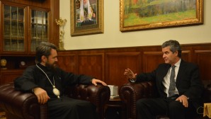 ΣΥΝΑΝΤΗΣΗ ΤΟΥ ΜΗΤΡΟΠΟΛΙΤΗ ΙΛΑΡΙΩΝΑ ΜΕ ΤΟΝ ΠΡΕΣΒΗ ΤΗΣ ΧΙΛΗΣ ΣΤΗ ΡΩΣΙΑ