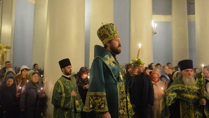 Митрополит Волоколамский Иларион совершил Всенощное бдение праздника Входа Господня в Иерусалим