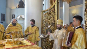 Митрополит Иларион: Причастие дает нам предвкушение вечной жизни