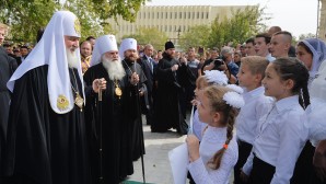 Святейший Патриарх Кирилл посетил храм Архистратига Божия Михаила в Бухаре