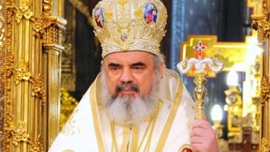 Primate of the Romanian Orthodox Church arrives in Moscow