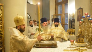 Metropolitan Hilarion celebrated Christmas Night Service at church of Our Lady the Joy to All the Afflicted in Moscow
